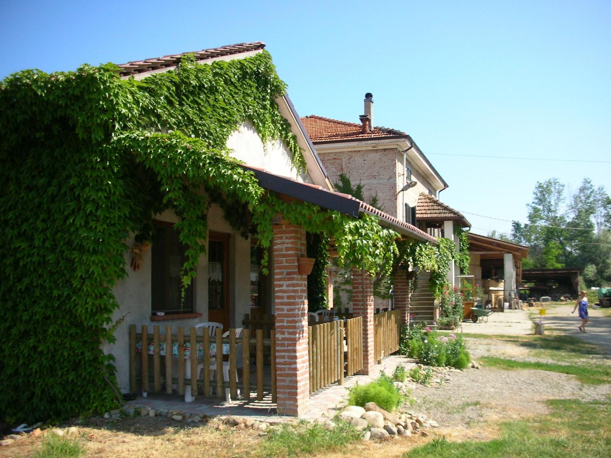 Cascina Beneficio Villa Castelnuovo Bormida Exteriör bild